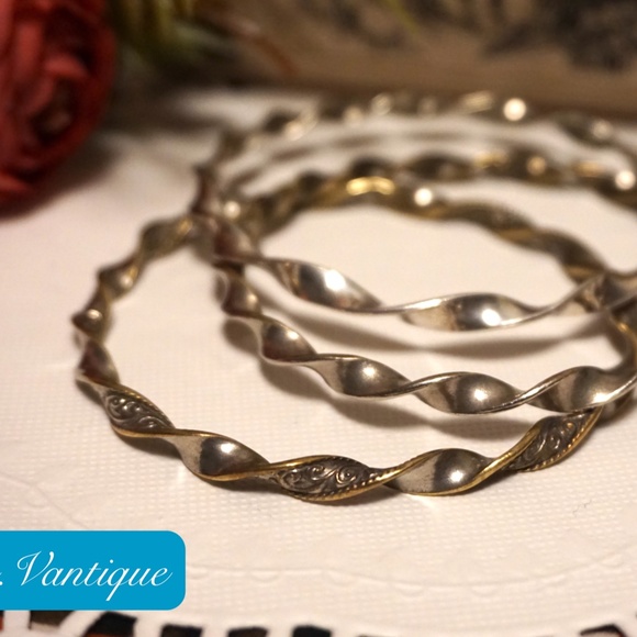 ⚪ VINTAGE 3 Silver Bangle (Wrist / Arm) with Wave & Engraving Designs 🖐️ - Picture 1 of 4